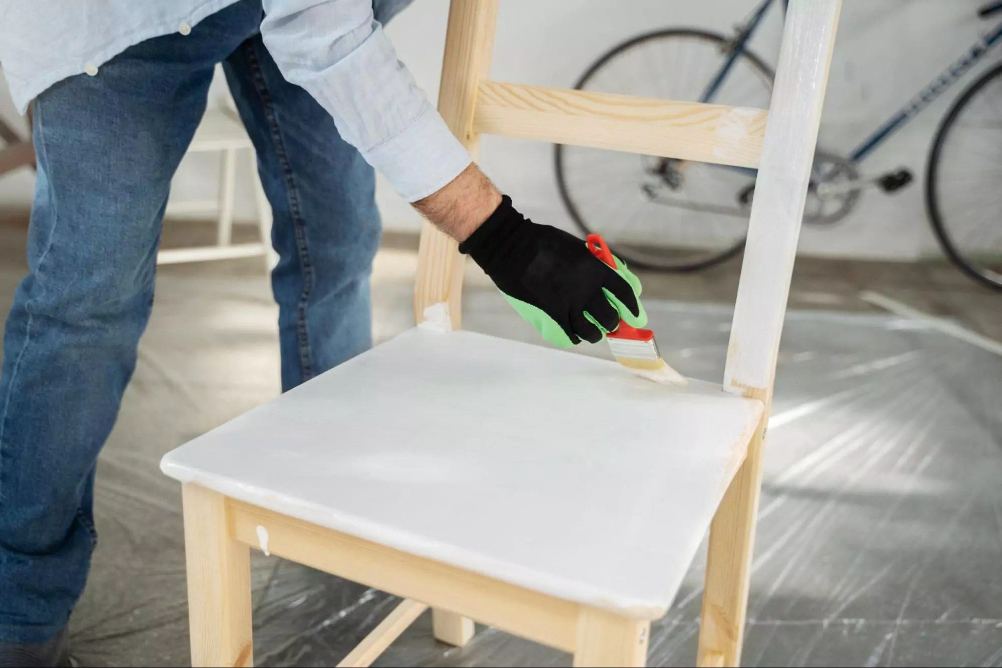 Pemilihan Warna Cat Kayu Putih untuk Furniture Minimalis