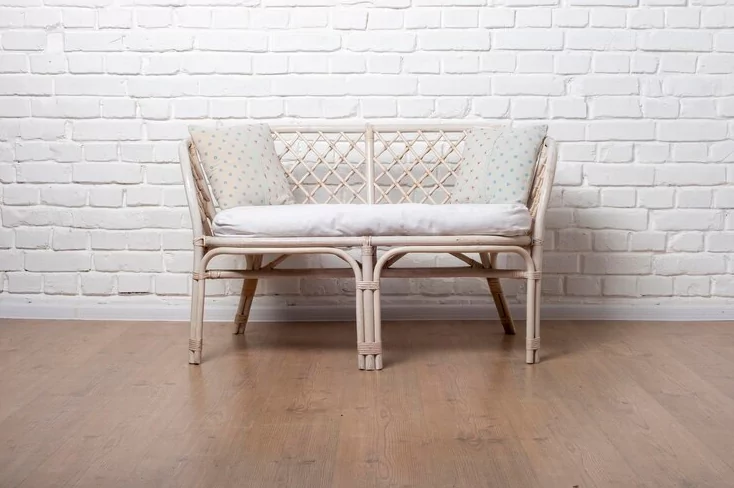 Rekomendasi Cat Kayu Broken White Terbaik untuk Furniture